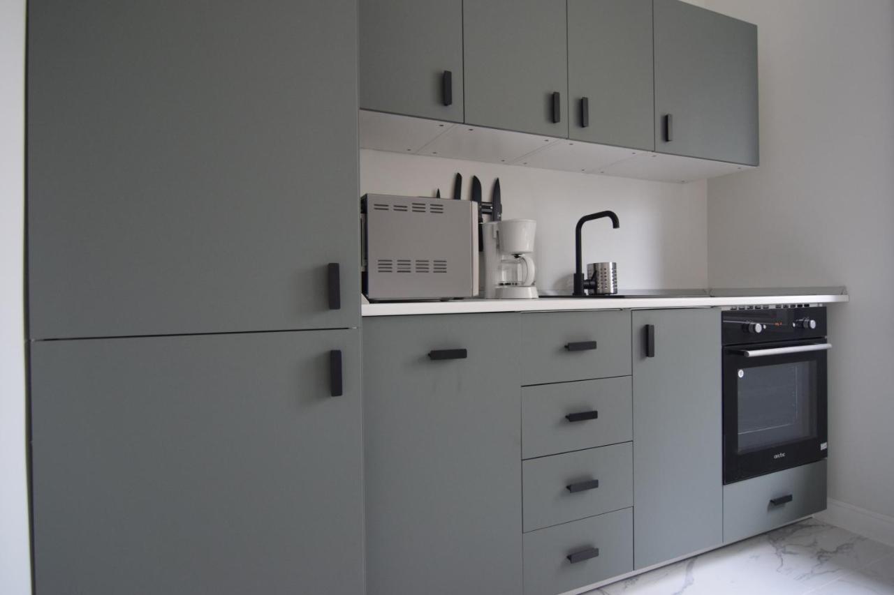 Beautiful Apartment In Old City Bukares Bagian luar foto